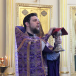 В храмах благочиния встретили Крестопоклонную неделю