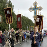 Из Арзамаса в Дивеево идет традиционный крестный ход