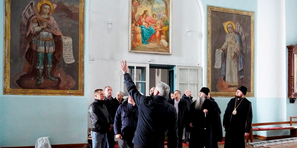 Митрополит Георгий провел совещание по реставрации Смоленской церкви в селе Выездное