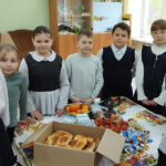 Воспитанники воскресной школы поздравили пациентов Чернухинской больницы с Пасхой