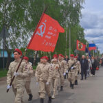 Прихожане Красносельского храма возложили цветы к Вечному огню