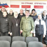 Священник благословил новобранцев на военную службу