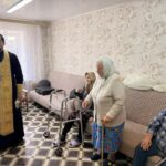 Священнослужитель посетил Коваксинский дом престарелых и инвалидов